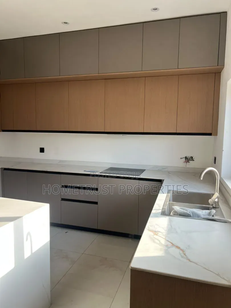 4bdrm Duplex in Cantonment, US Embassy Area for sale