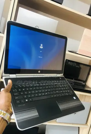 Laptop HP Pavilion X360 8GB Intel Core i5 HDD 1T