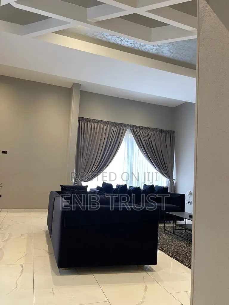 Furnished 4bdrm Townhouse / Terrace in East Legon, A&C Mall Area