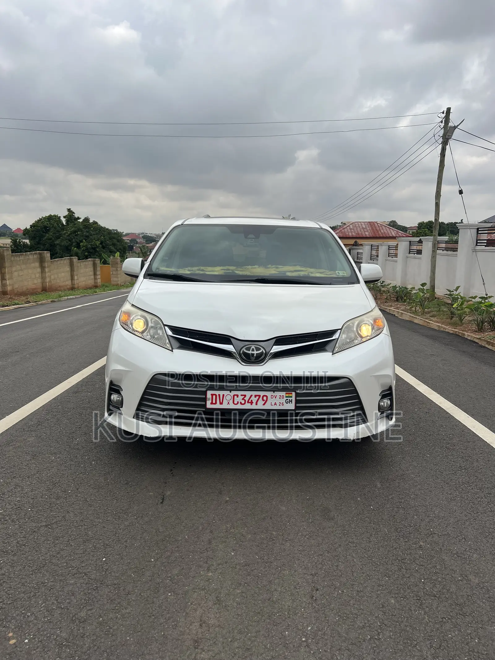 Toyota Sienna Limited AWD 2019 White