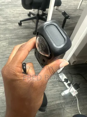 Insta360 X4