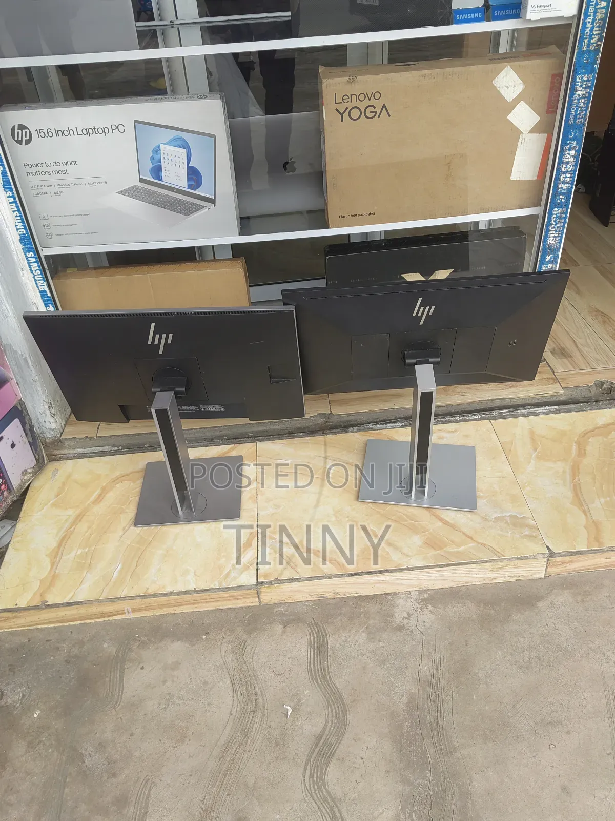 24 Inches Edgeless Monitor
