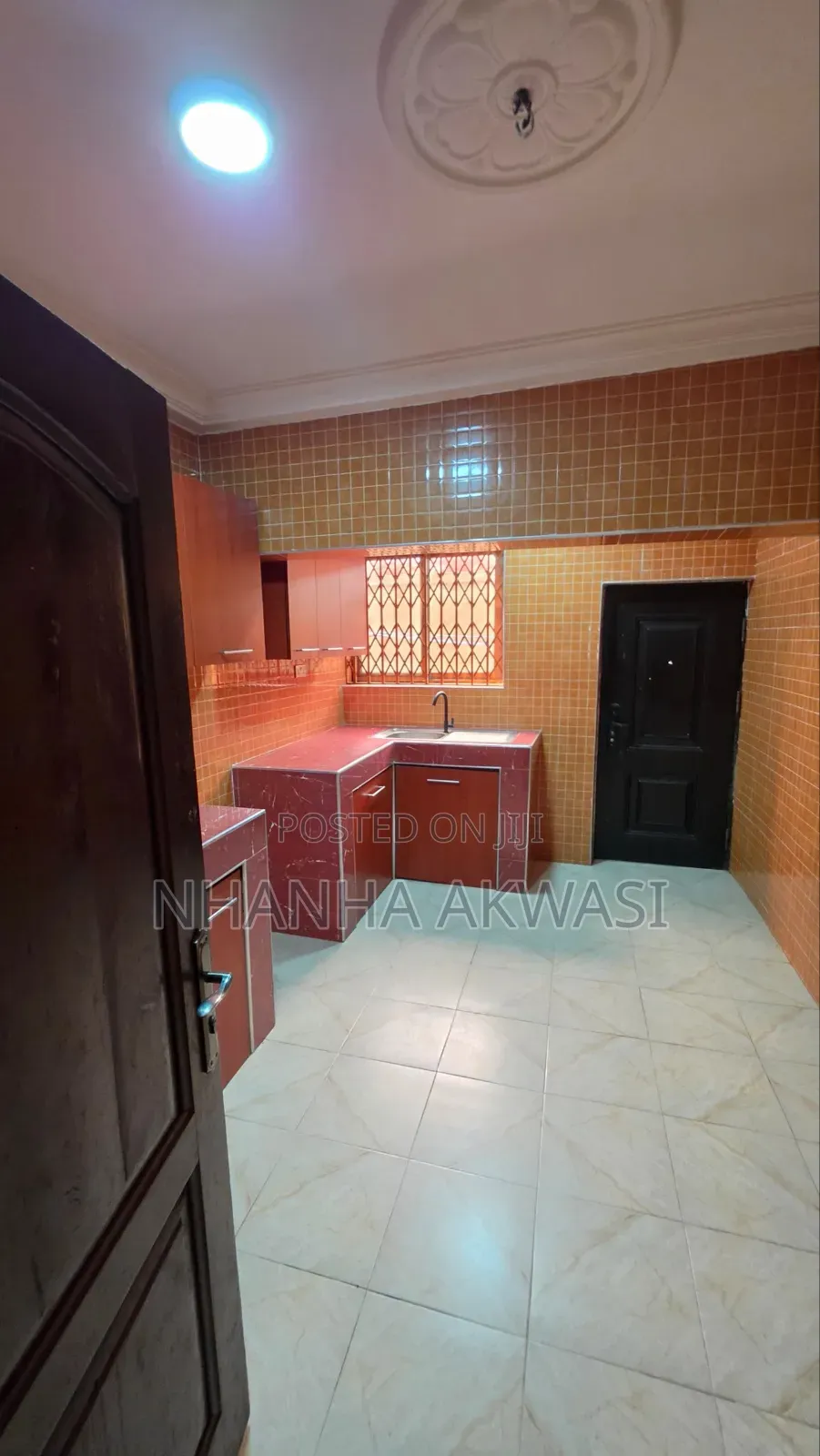 3bdrm Apartment in Klagon Police, Sakumono for rent