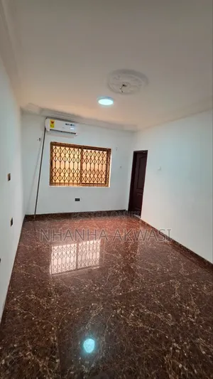 3bdrm Apartment in Klagon Police, Sakumono for rent