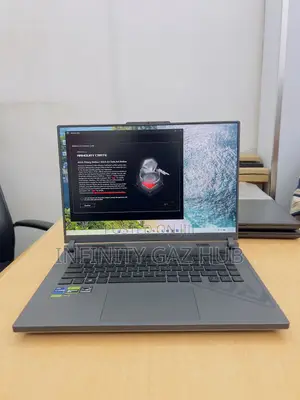 Laptop Asus ROG Strix G16 G614 16GB Intel Core i7 SSHD (Hybrid) 1T