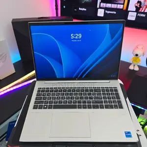 Laptop HP EliteBook 860 G10 8GB Intel Core i5 SSD 512GB