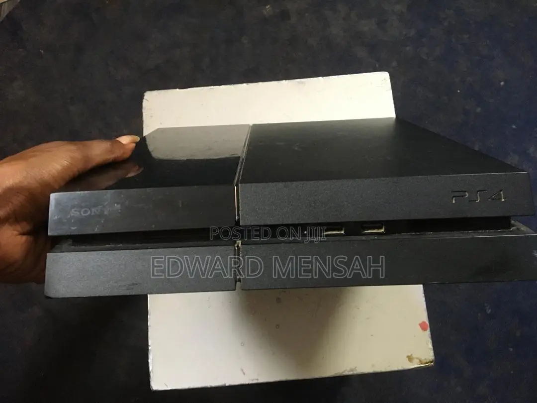Sony Playstation 4 With No Fault and There's No Game on It