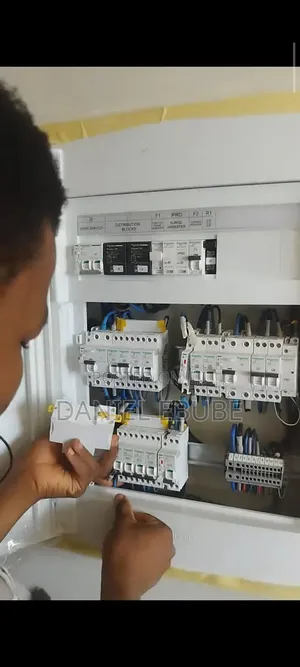Electrician, Technician