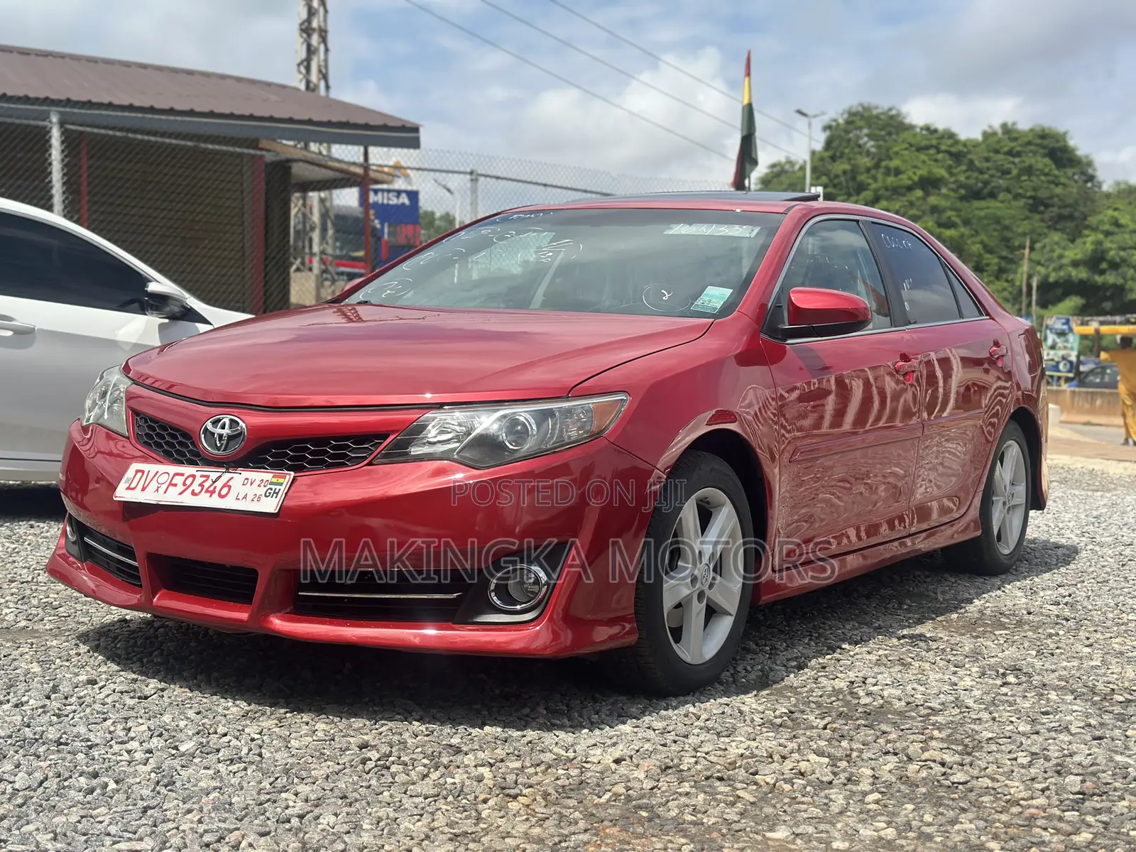 Toyota Camry SE 4dr Sedan w/Prod. End 11/13 (3.5L 6cyl 6A) 2014 Red