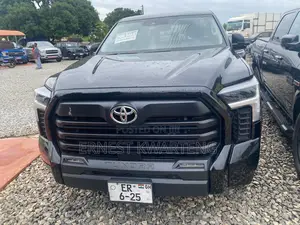 Toyota Tundra 2023 Black