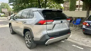 Toyota RAV4 Limited AWD 2023 Gray