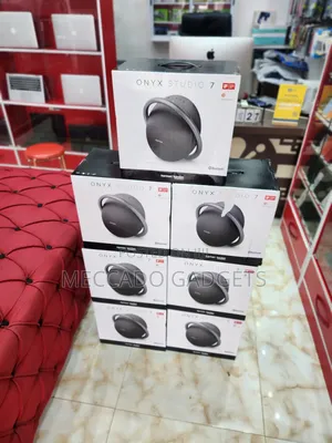 Harman Kardon Onyx Studio 7