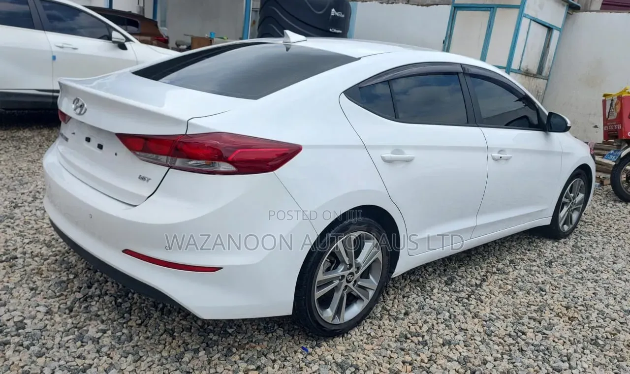 Hyundai Avante 2017 White