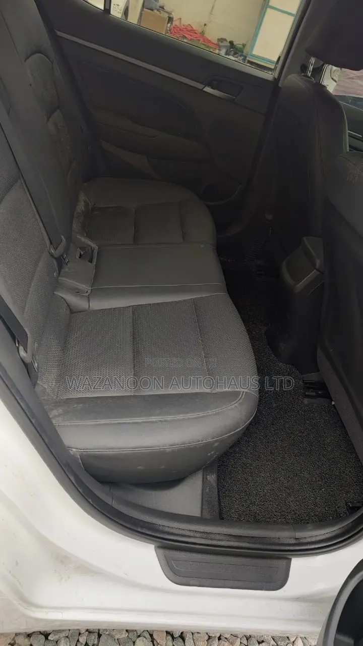 Hyundai Avante 2017 White