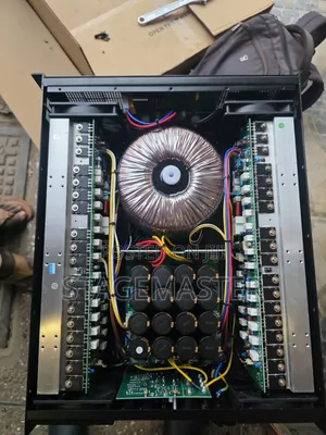 Crest Audio Bass Amplifier