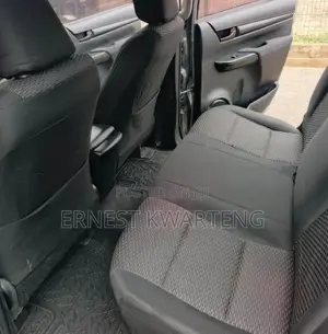 Toyota Hilux 2017 Gray