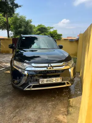 Mitsubishi Outlander SEL FWD 2018 Black