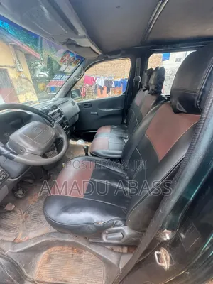 Toyota HiAce 2005 Green