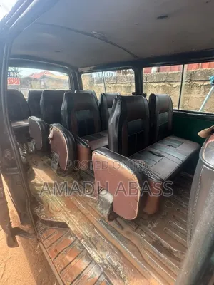 Toyota HiAce 2005 Green