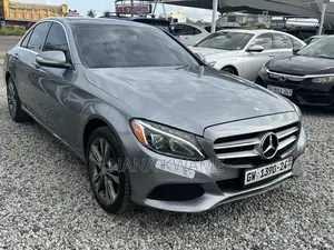 Mercedes-Benz C300 Luxury 4Matic Sedan AWD (2.0L 4cyl 7A) 2016 Gray