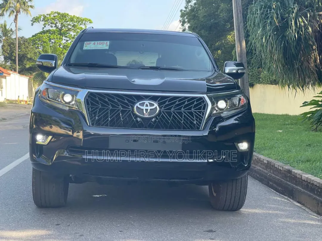 Toyota Land Cruiser Prado 2017 Black