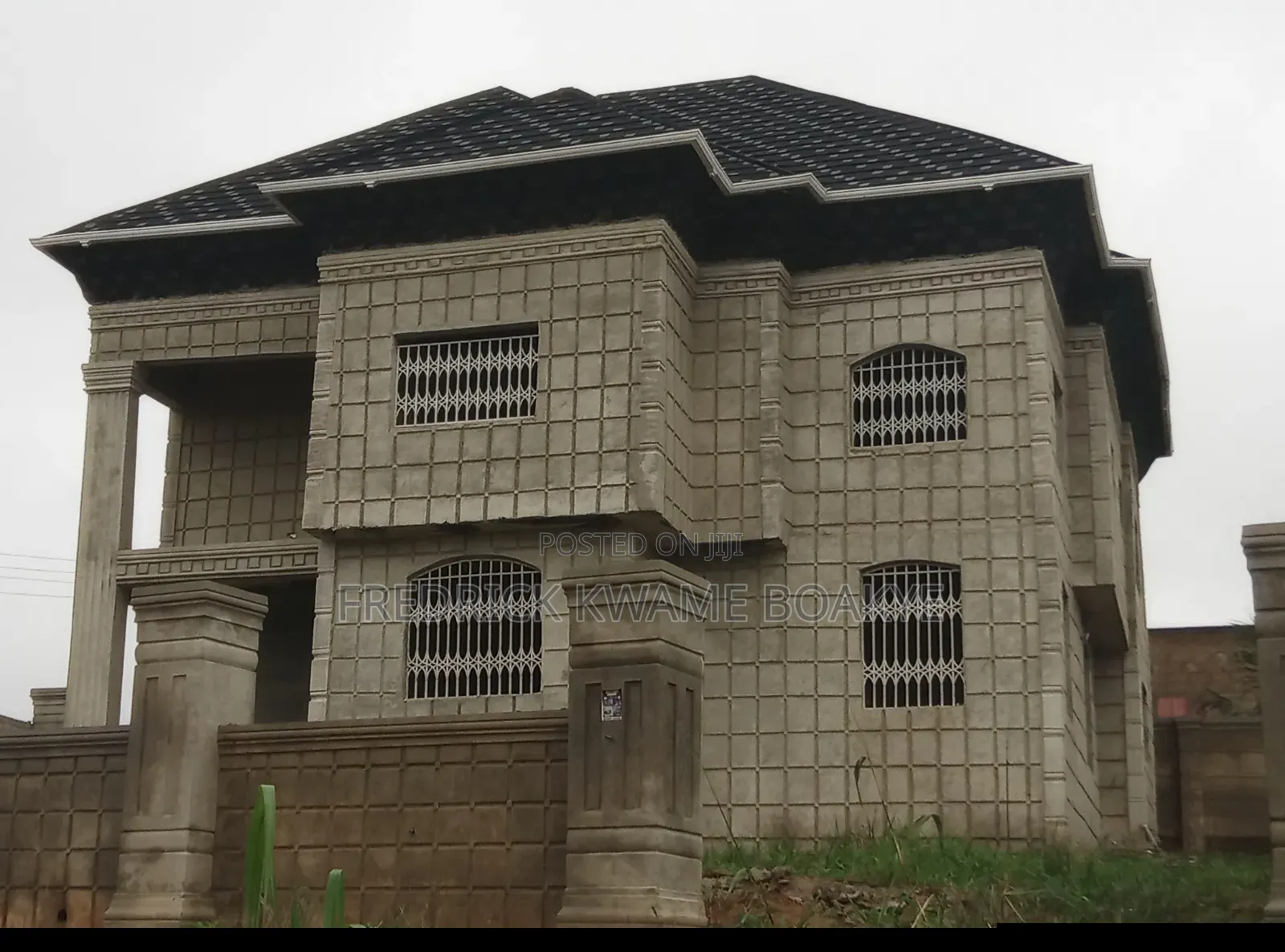 5bdrm House in Brother K Estate, Kumasi Metropolitan for sale