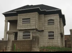 5bdrm House in Brother K Estate, Kumasi Metropolitan for sale