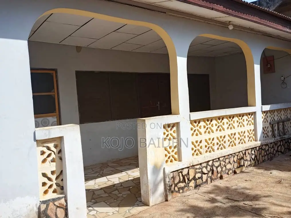 3bdrm Apartment in Last Stop for rent