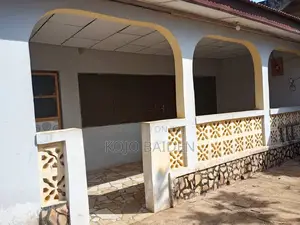 3bdrm Apartment in Last Stop for rent