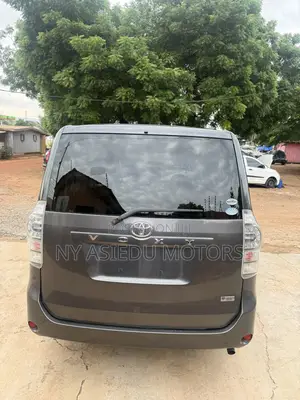 Toyota Voxy 2011 Gray