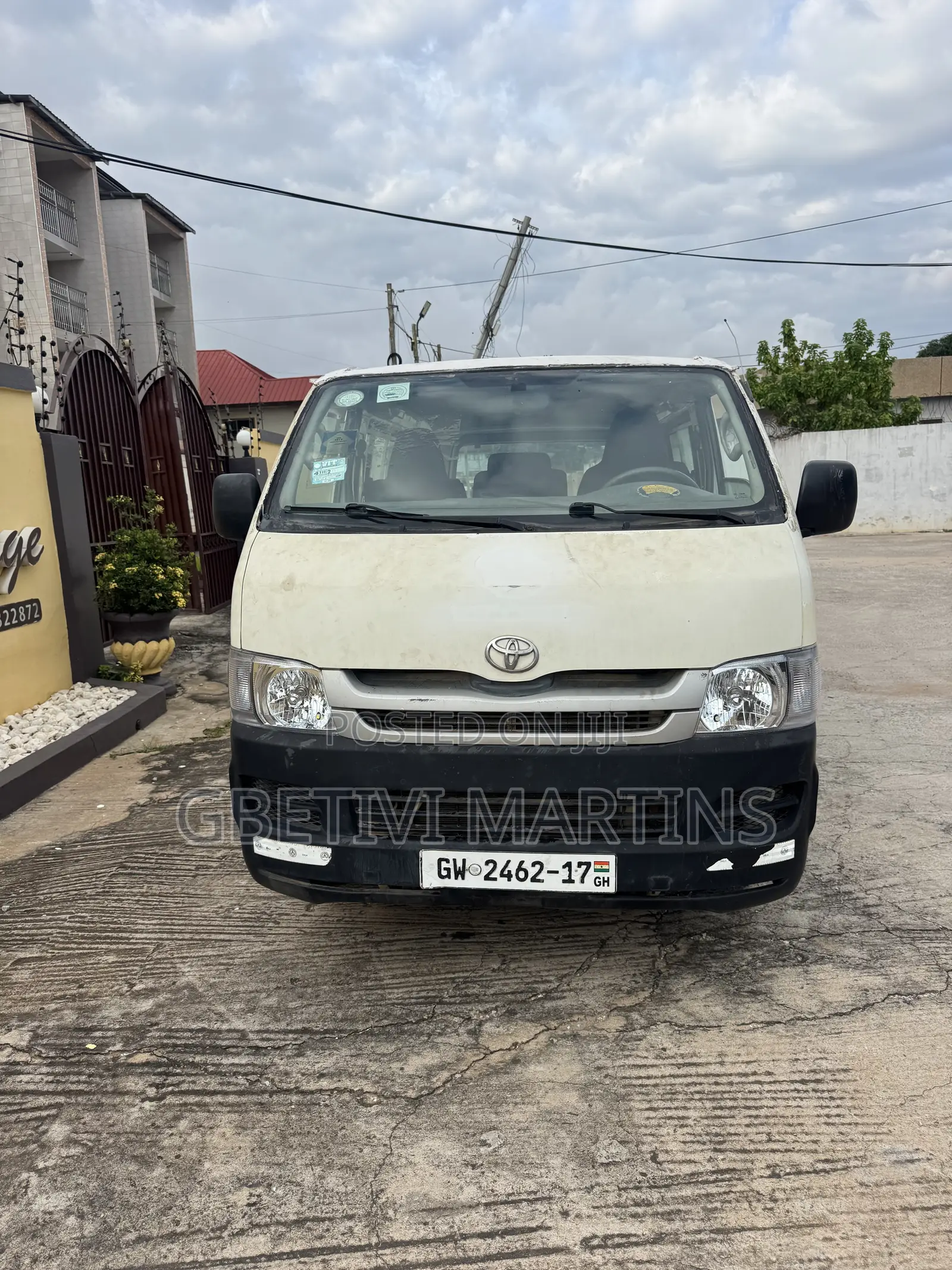 Toyota HiAce 2013 White