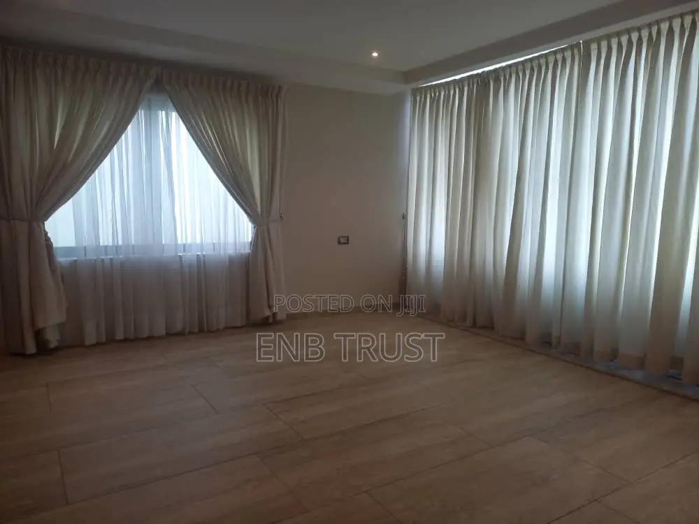 4bdrm Duplex in East Legon, Police Station for rent