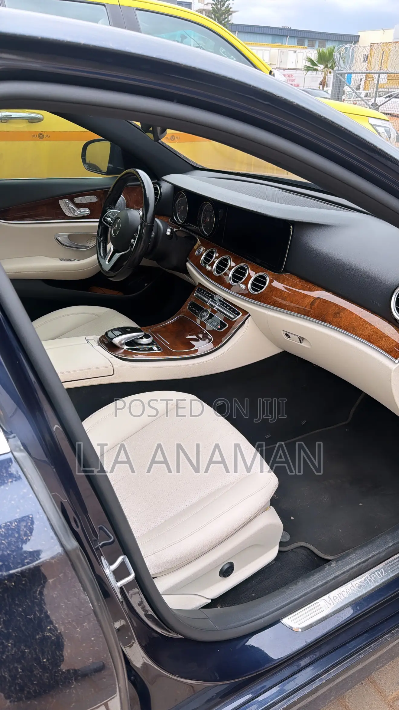 Mercedes-Benz E300 2019 Blue