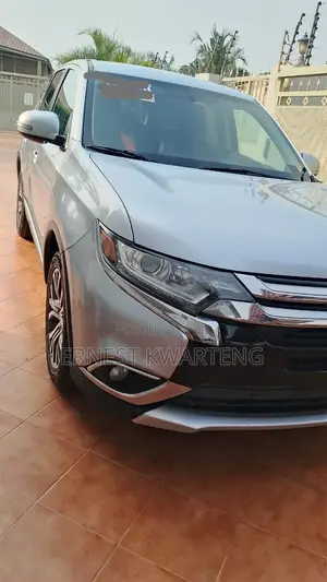 Mitsubishi Outlander 2018 Gray