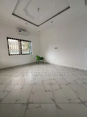 3bdrm Bungalow in Burma Camp for rent