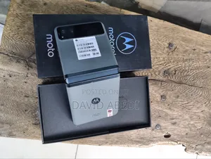 New Motorola Razr 40 128 GB Gray