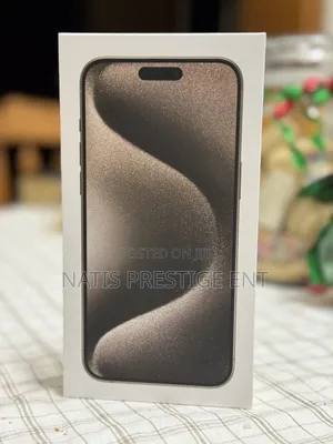 New Apple iPhone 15 Pro Max 256 GB Gold