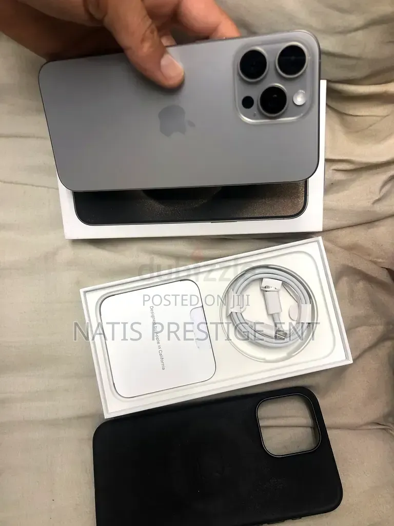 New Apple iPhone 15 Pro Max 512 GB Silver