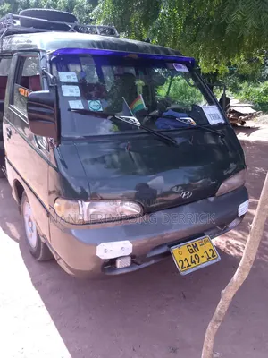 Hyundai H-100 2001 Blue