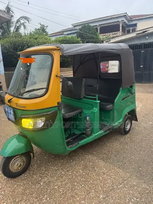 TVS King Cargo 2025 Gold