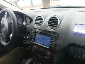 Mercedes-Benz GL-Class 2007 Brown