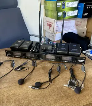 Shure U-8900 Wireless 4-in-1 Head Microphone Bundle