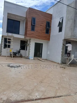 4bdrm House in Sakumono Estates for sale