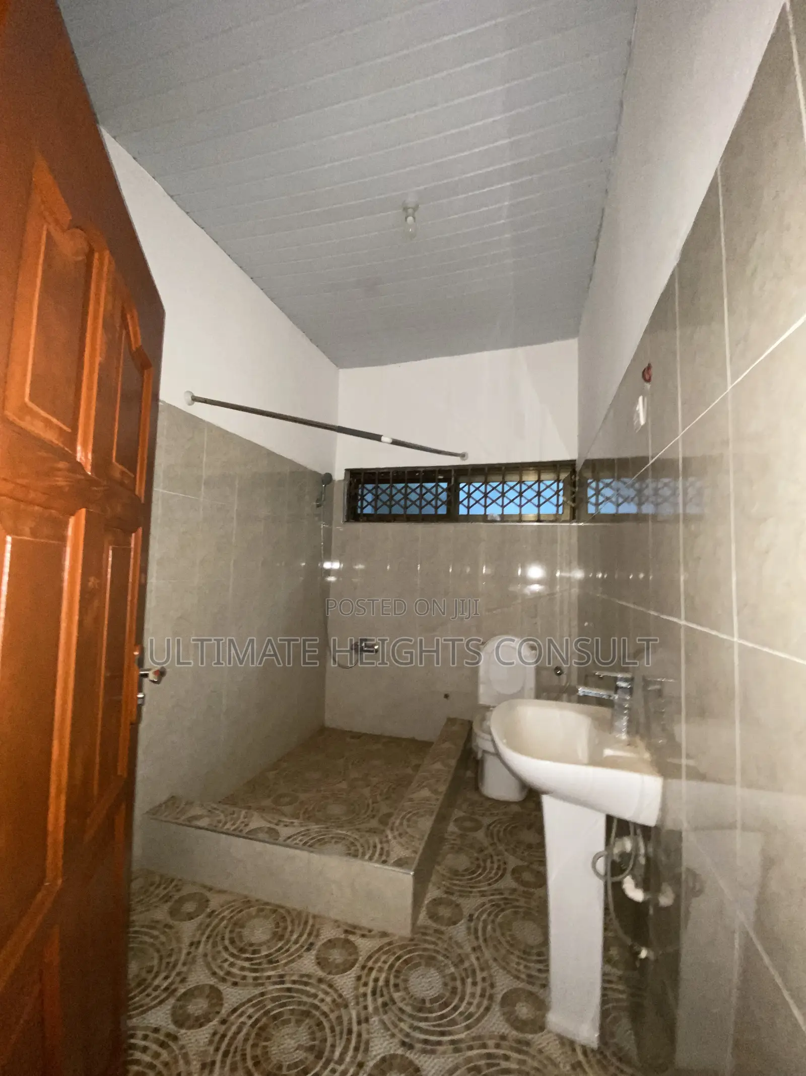 4bdrm House in Red Top, West Hills Mall Area for rent