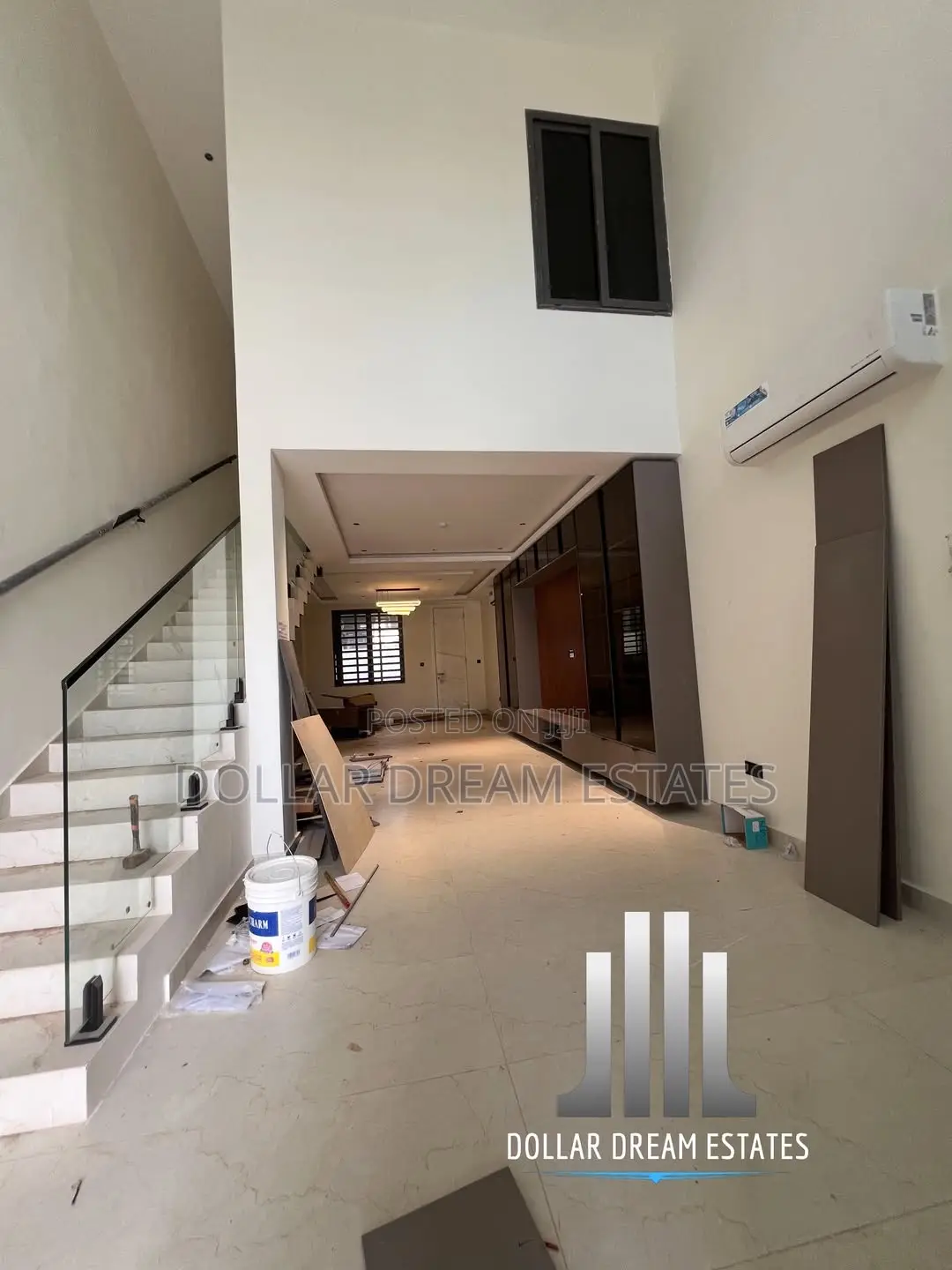 4bdrm Townhouse / Terrace in Airport Residential Area for rent