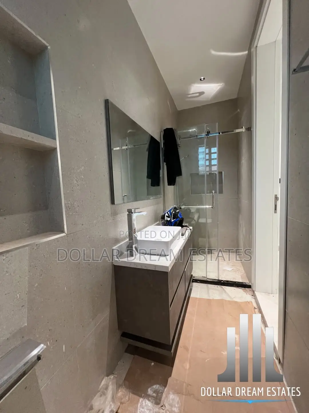 4bdrm Townhouse / Terrace in Airport Residential Area for rent