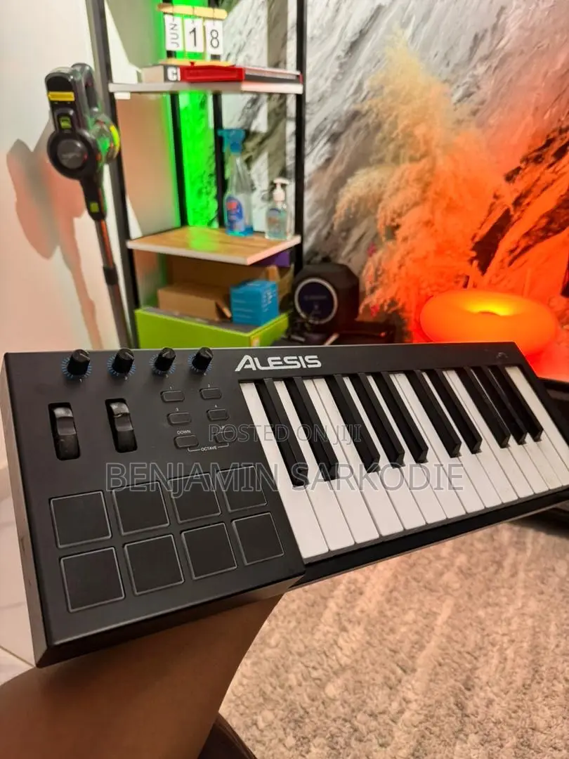  Røde Nt1 + Alesis V25 Studio Bundle | Pro Recording Setup