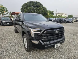 Toyota Tundra 2023 Black