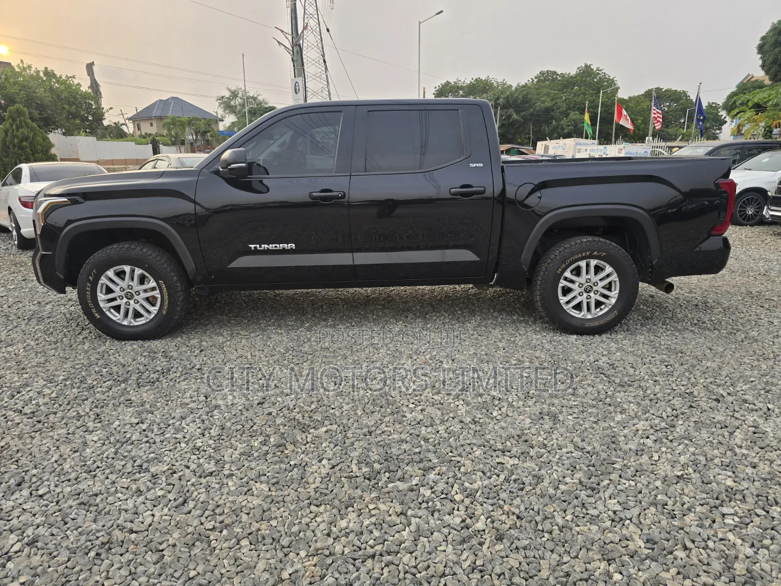 Toyota Tundra 2023 Black