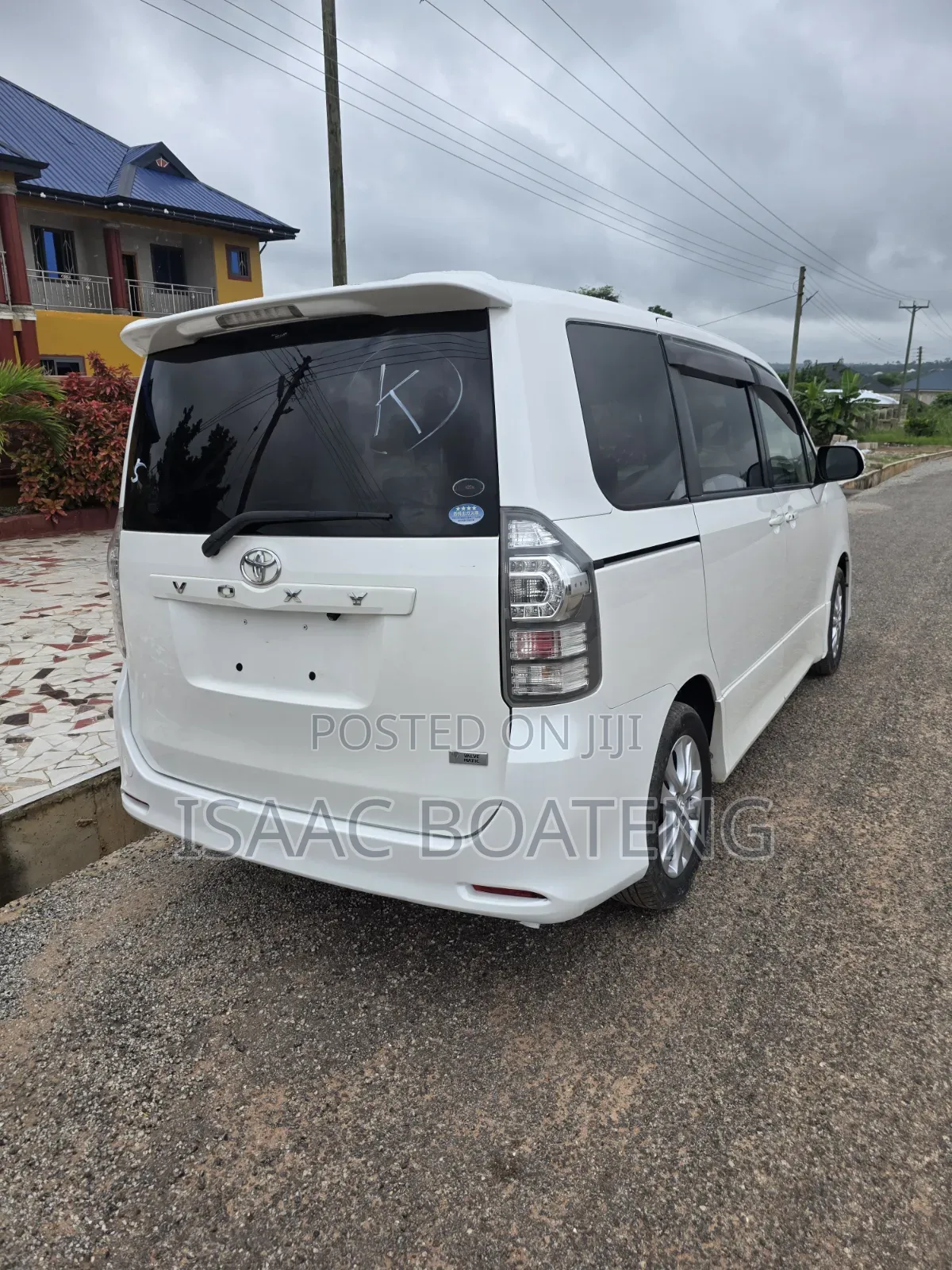 Toyota Voxy 2011 White